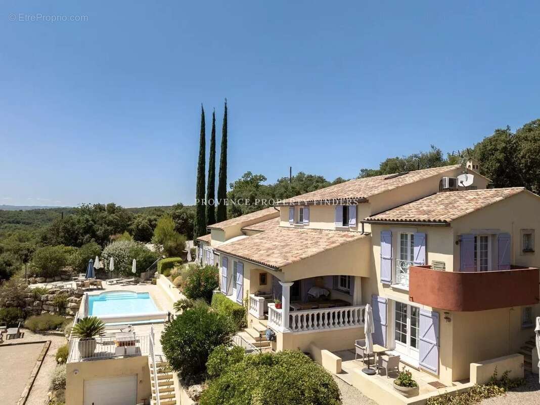 Maison à ENTRECASTEAUX