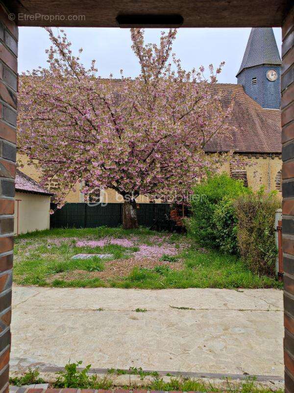 Maison à LA CROIX-DU-PERCHE