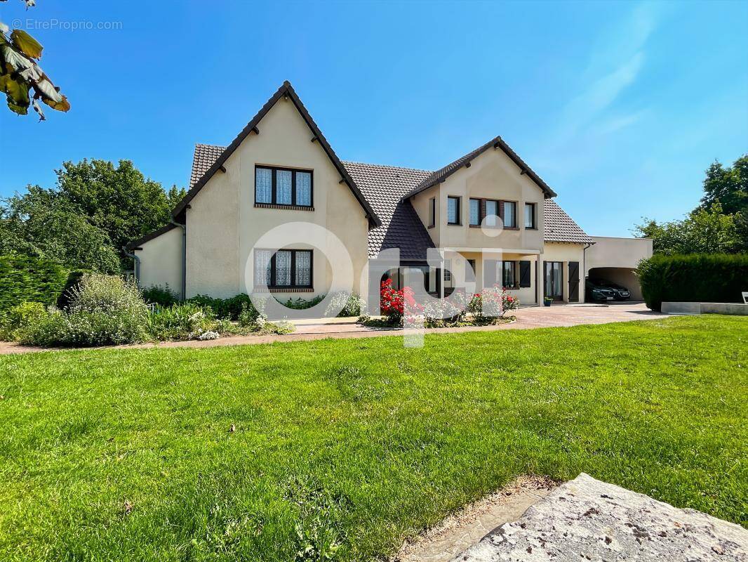 Maison à PACY-SUR-EURE