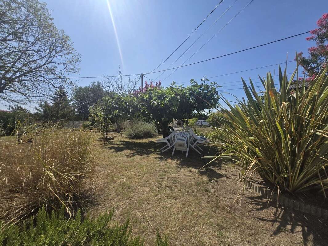 Maison 182 m² à Teuillac  - photo 18