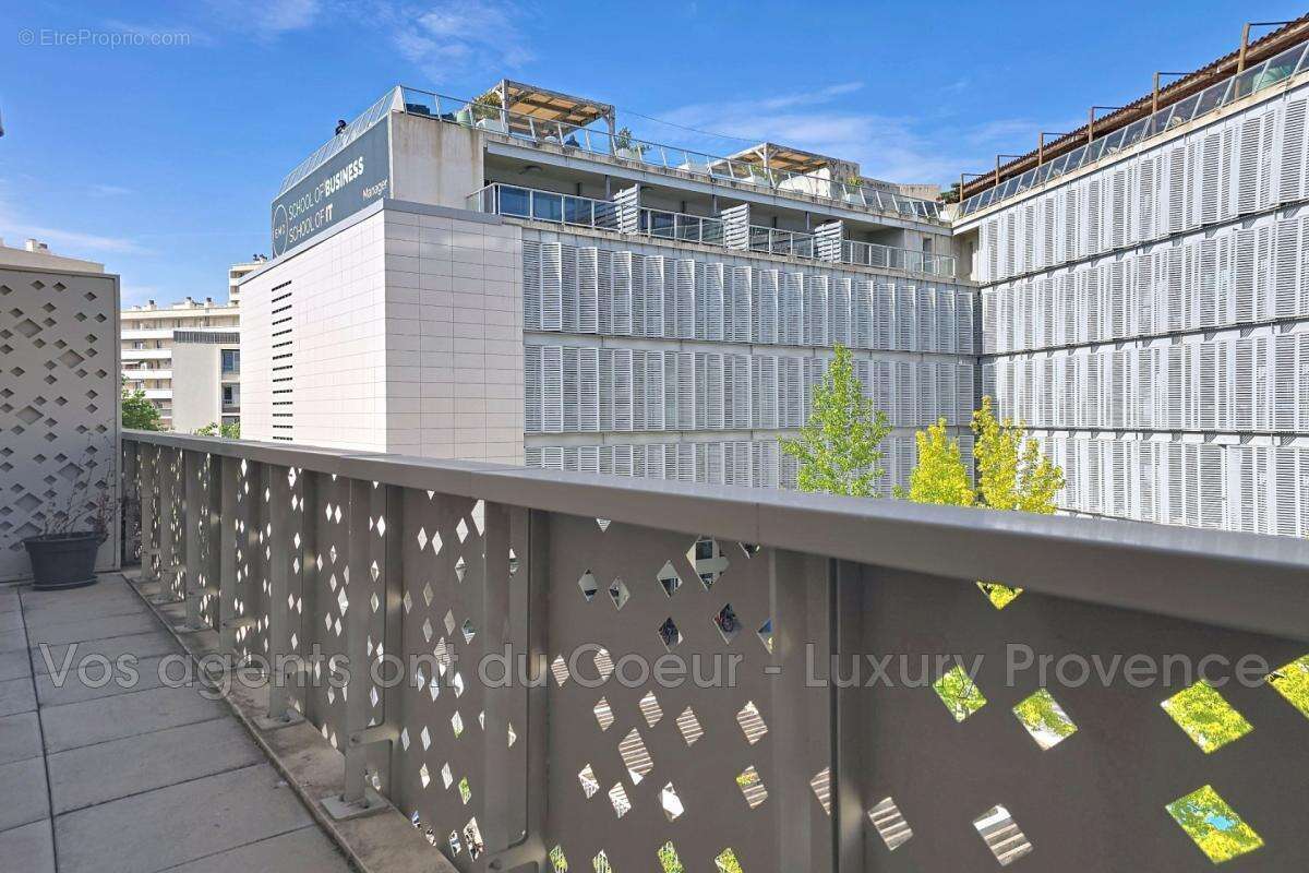 Appartement à MARSEILLE-3E