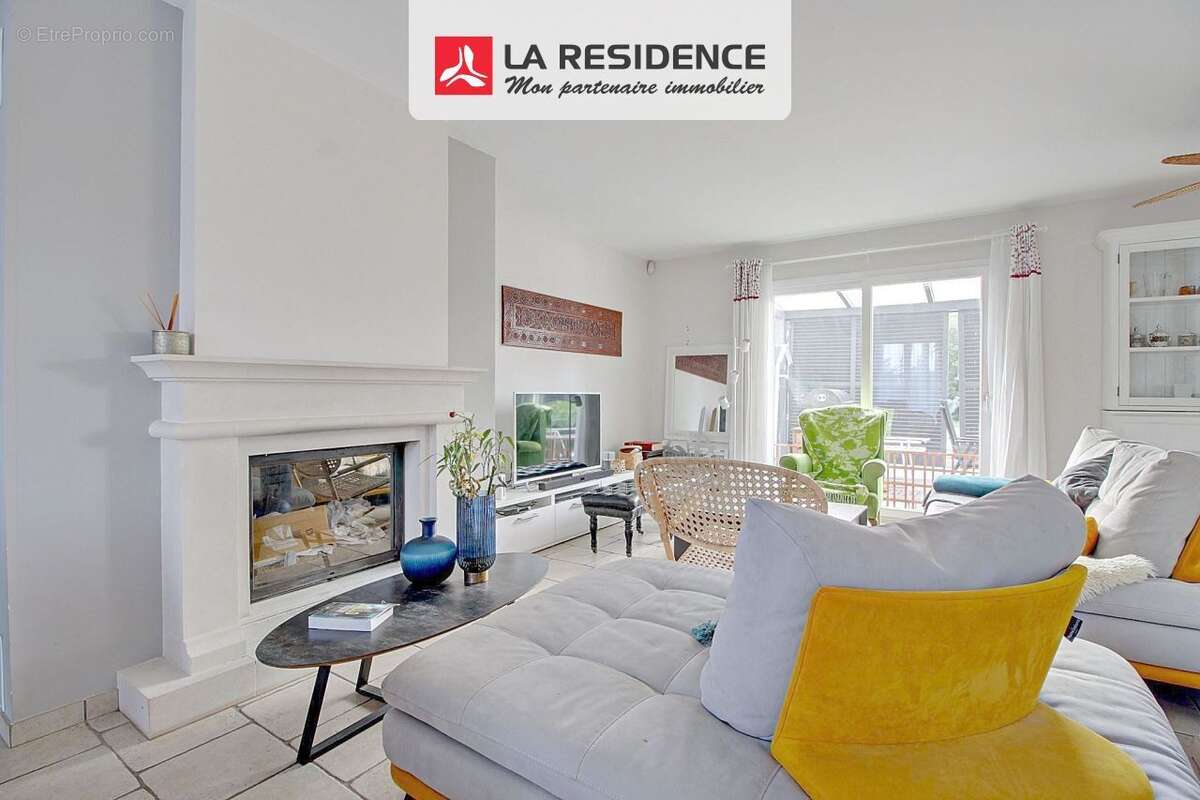 Maison à BONNIERES-SUR-SEINE