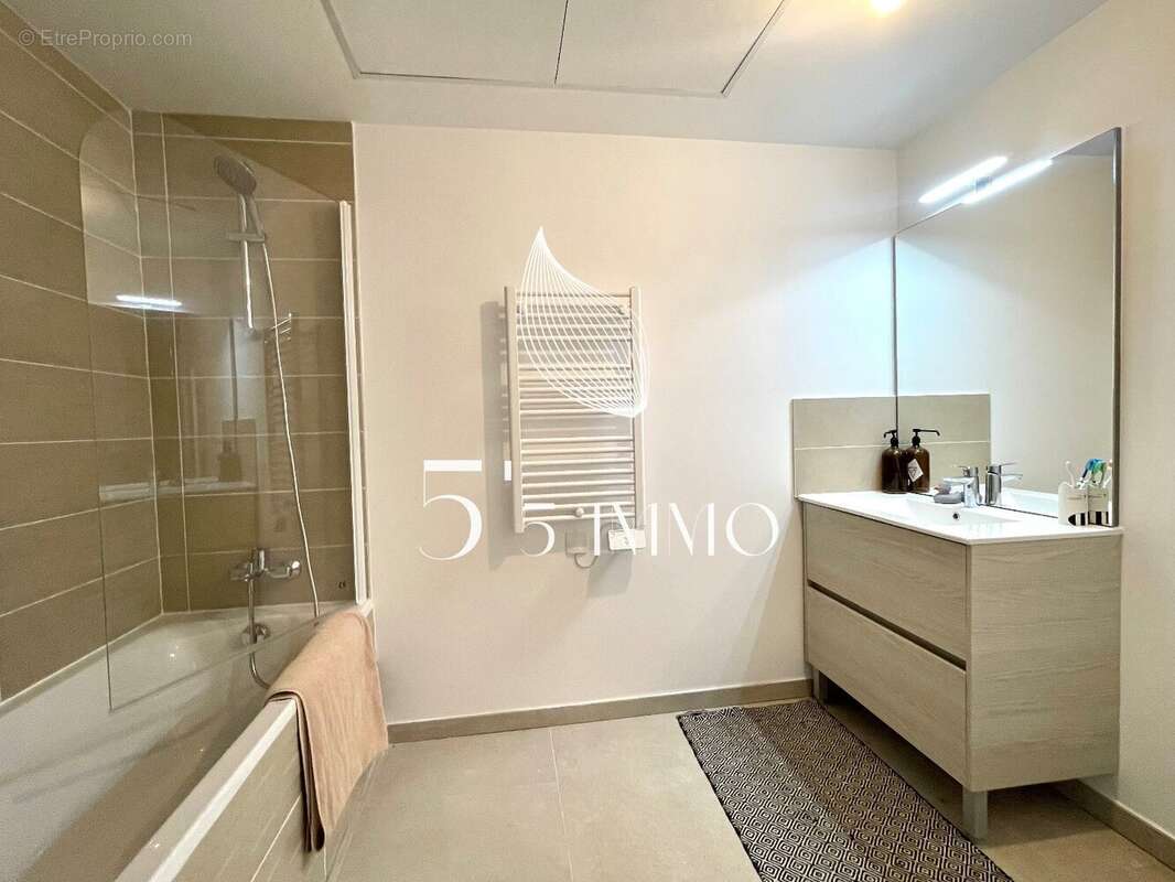 Appartement à CASTELNAU-LE-LEZ