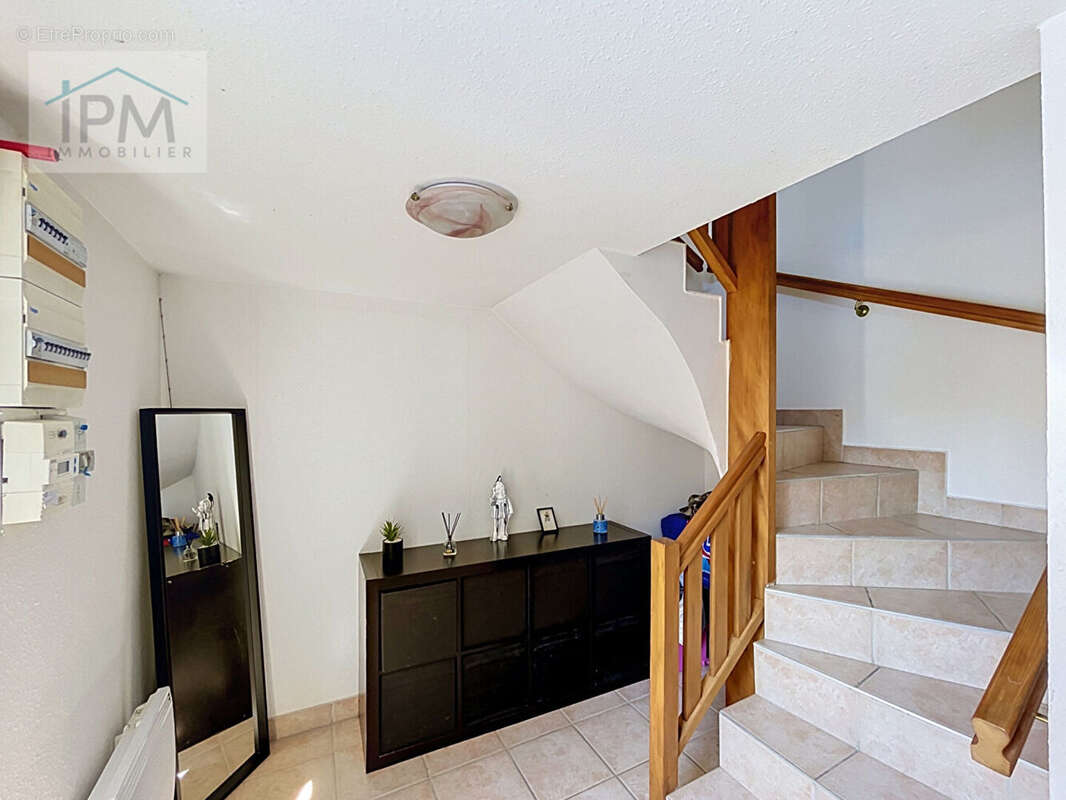Maison et dépendance aménagée- terrain de 5,32 ares - FEGERSHEIM - photo 11