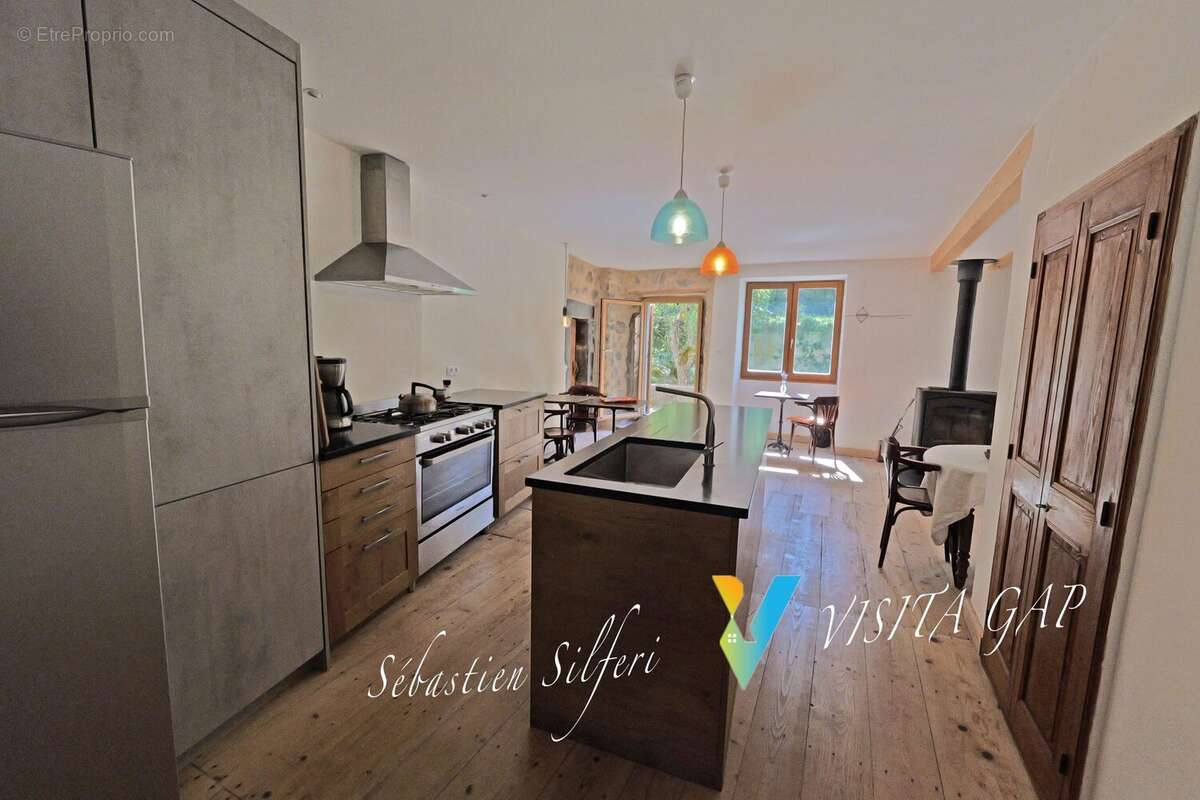 Maison 223 m² à Corps  - photo 4