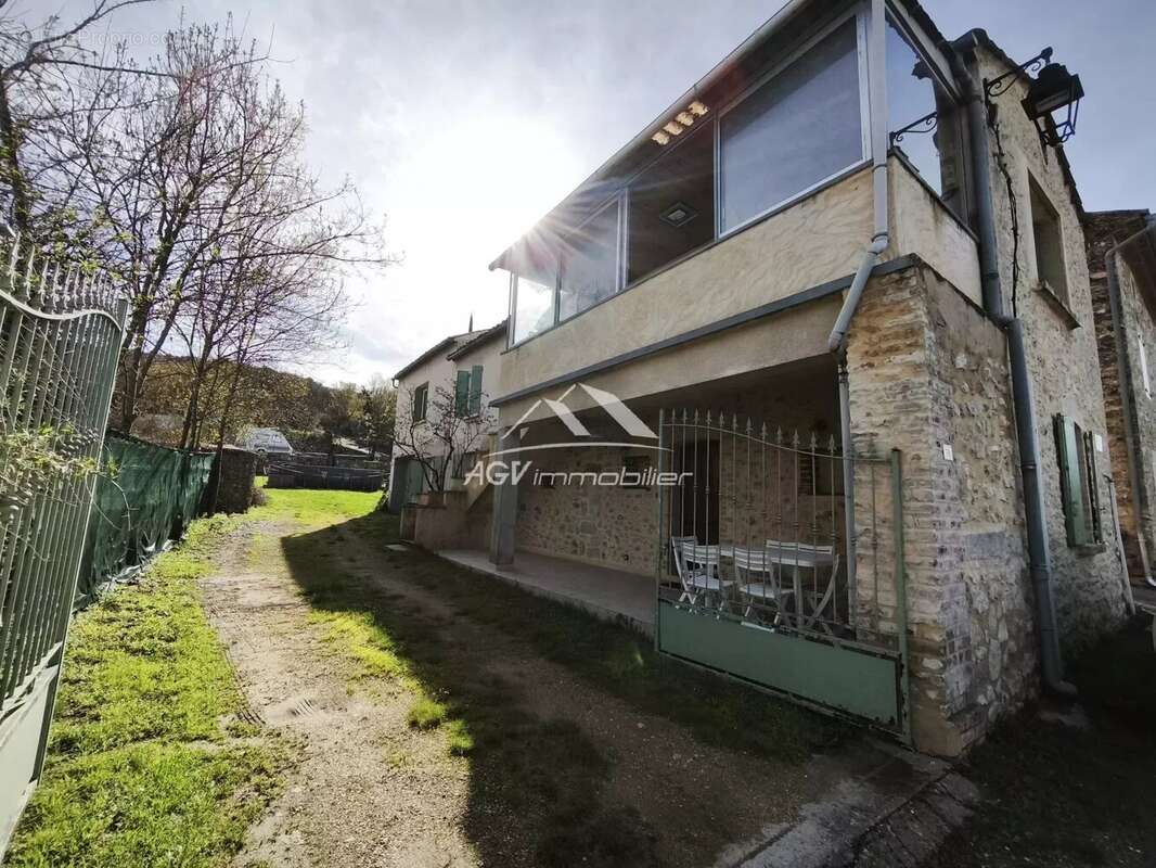 Maison à ALLEGRE-LES-FUMADES