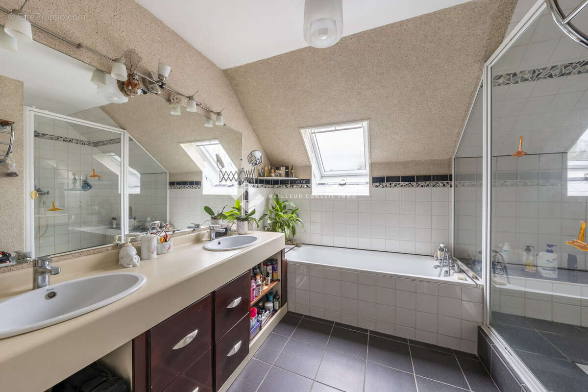 Maison 175 m² à Boissise-Le-Roi  - photo 9