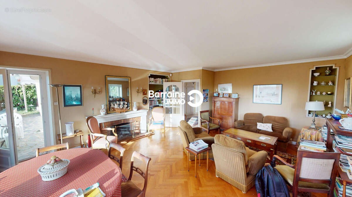 Maison à SAINT-MARTIN-DES-CHAMPS