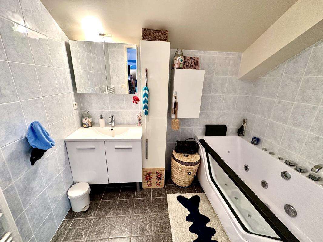 Appartement à CORBEIL-ESSONNES