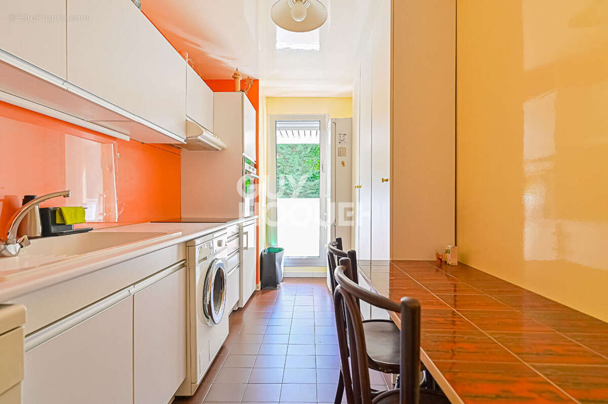 Appartement à PARIS-12E