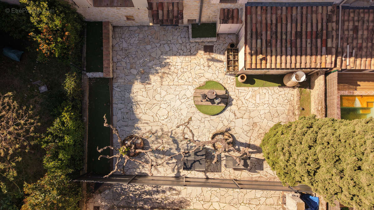 Maison à PLAN-DE-LA-TOUR