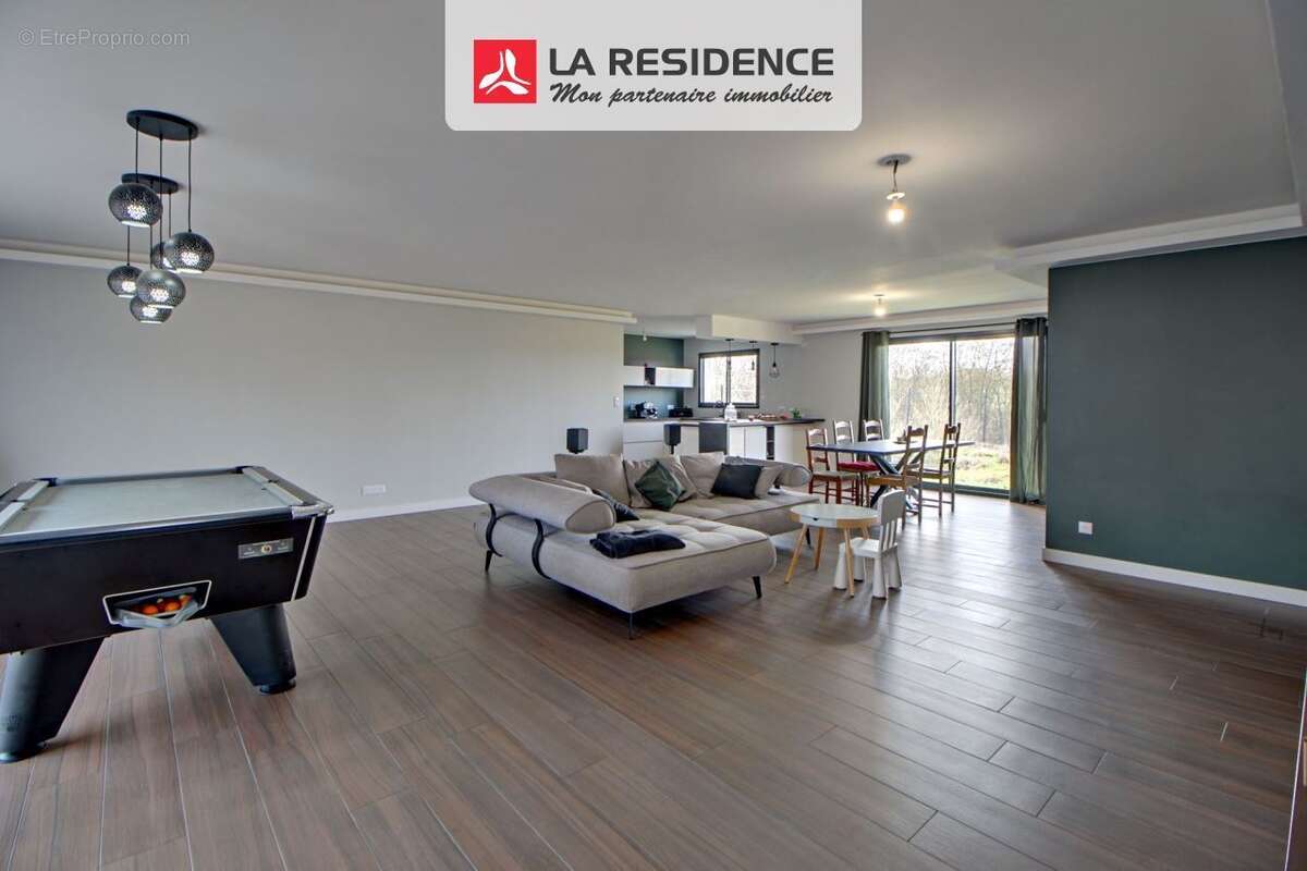 Maison 160 m² à Saint-Etienne-Sous-Bailleul  - photo 3