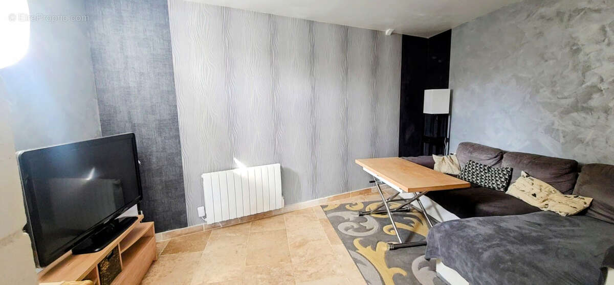 Maison à SAINT-LAURENT-DE-LIN