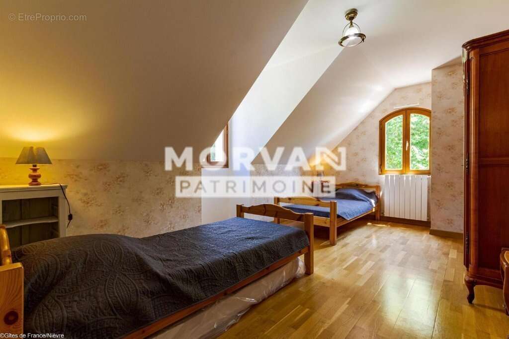 Maison à CHATEAU-CHINON(VILLE)