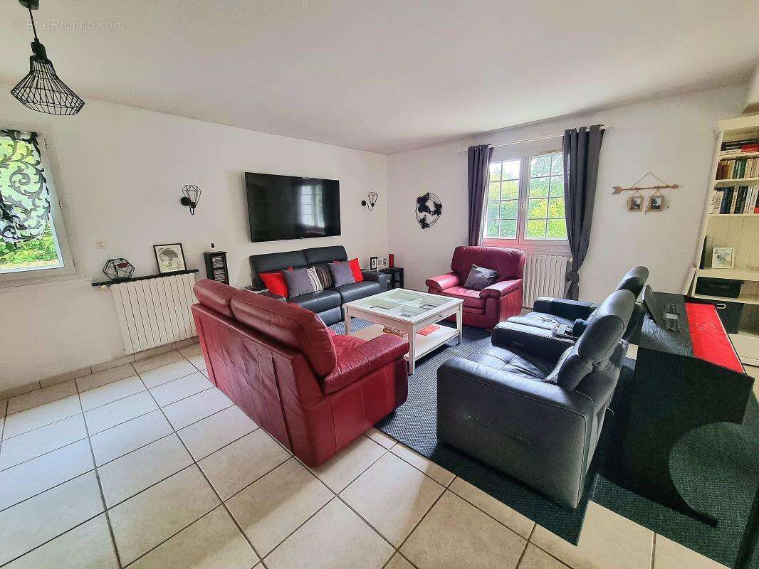 PLOUEDERN prox Landerneau, Maison T9 - photo 4