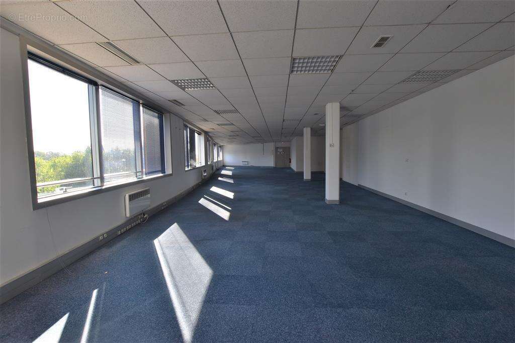 Commerce à VILLEPINTE