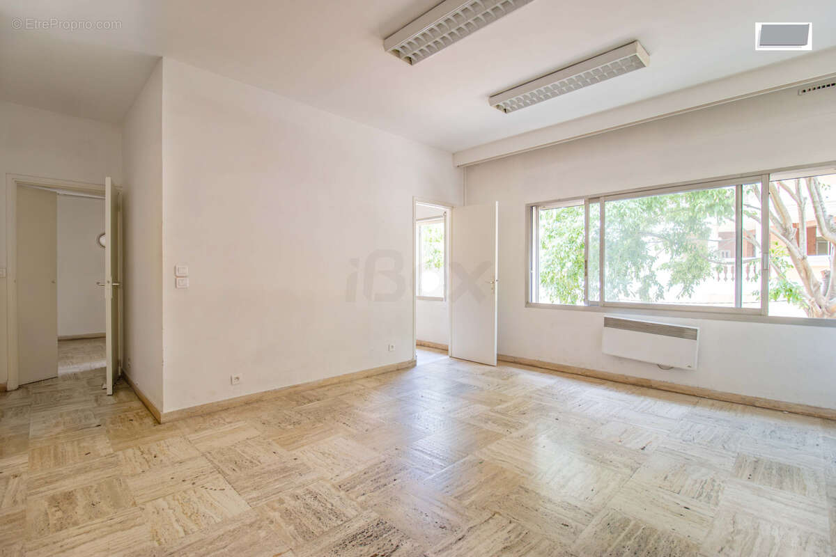 Toulon sainte anne - bureaux de 51m2 - photo 7