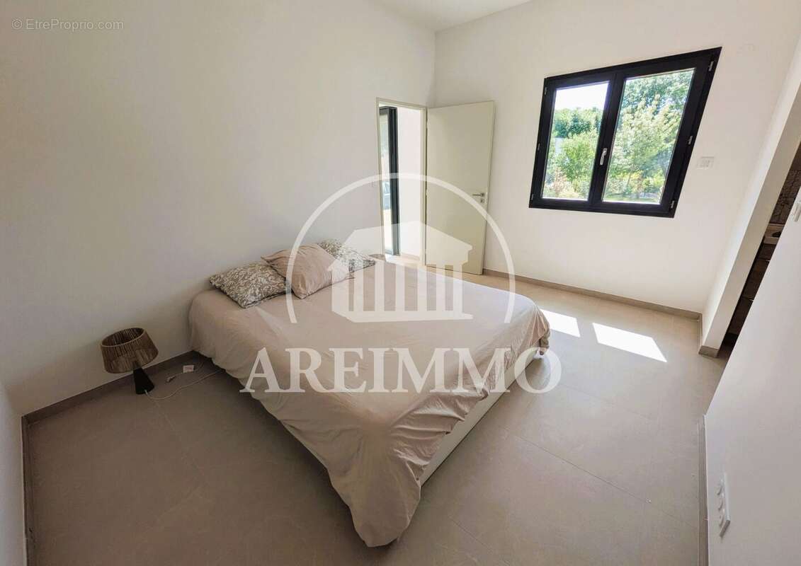 Maison 143 m² à Saint-Martin-De-Londres  - photo 6