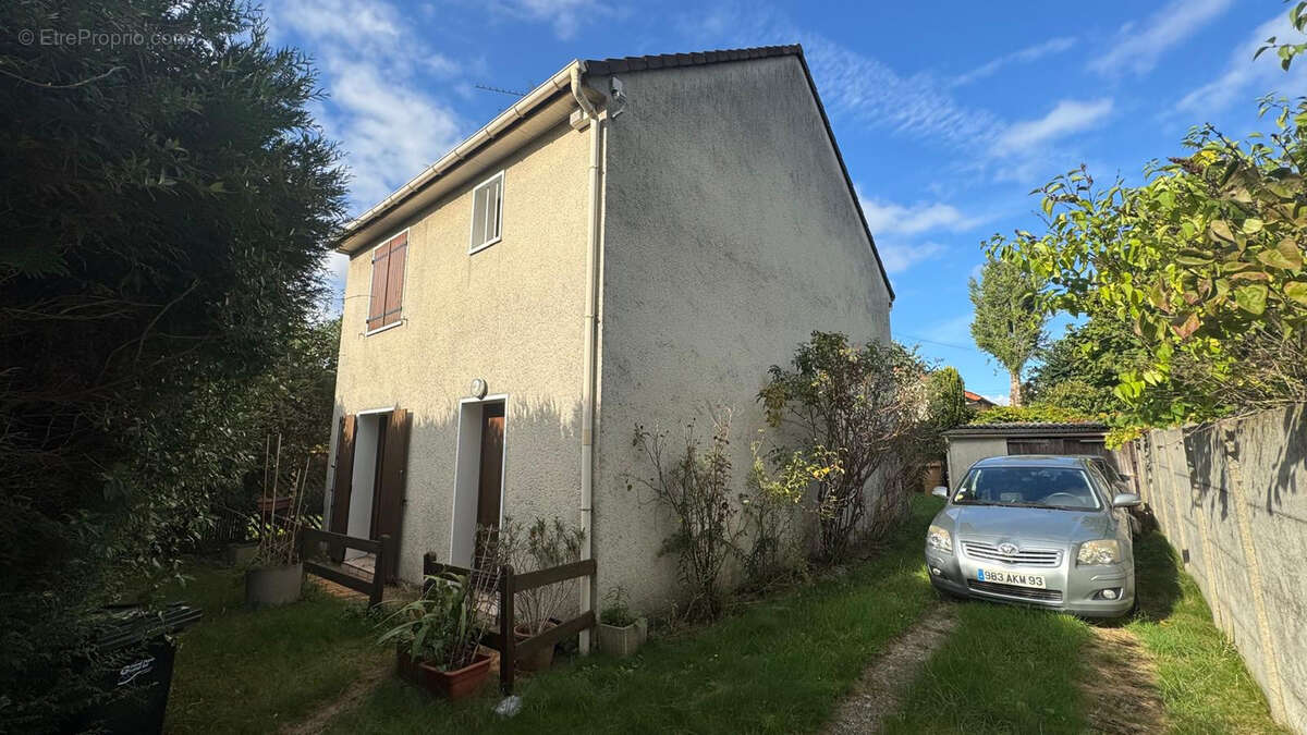 Maison à LIVRY-GARGAN