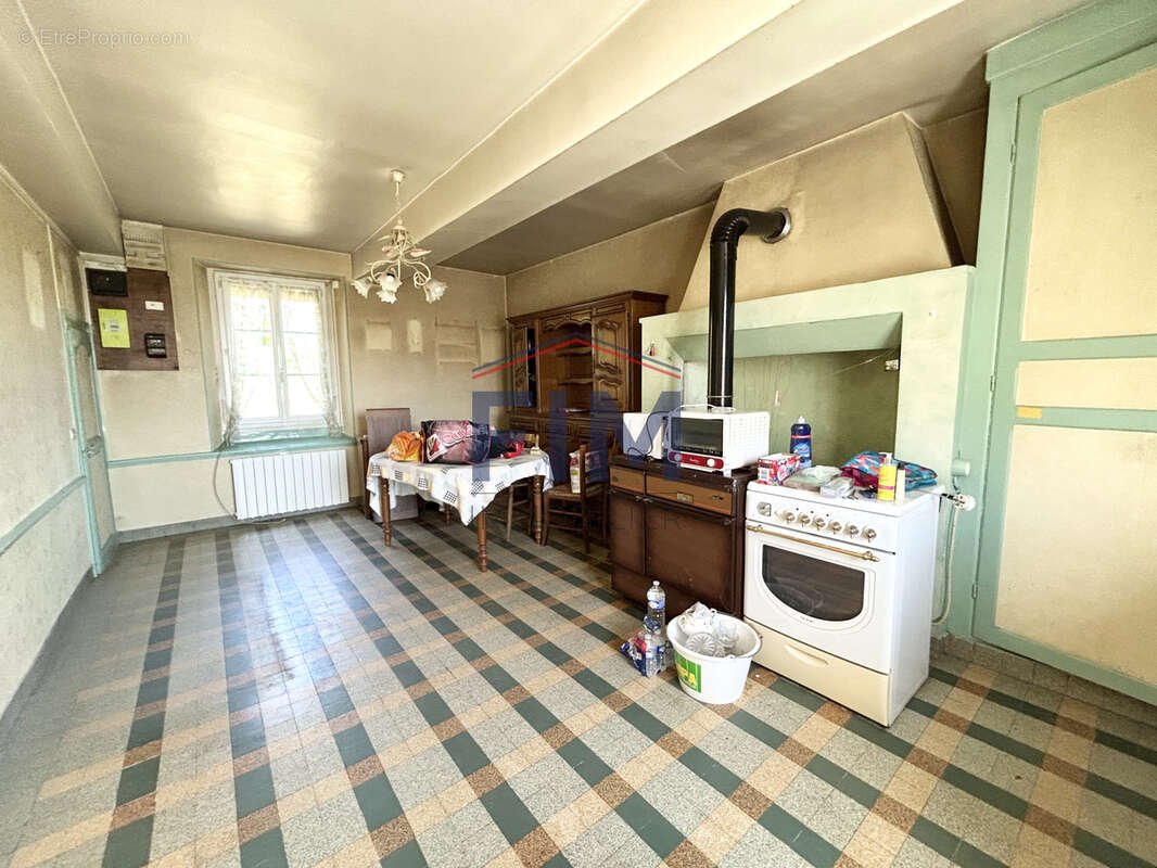 Maison a renover - photo 2