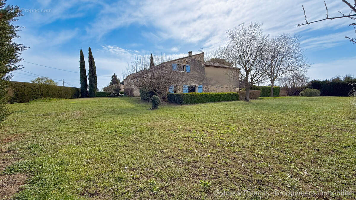 Maison à CADEROUSSE