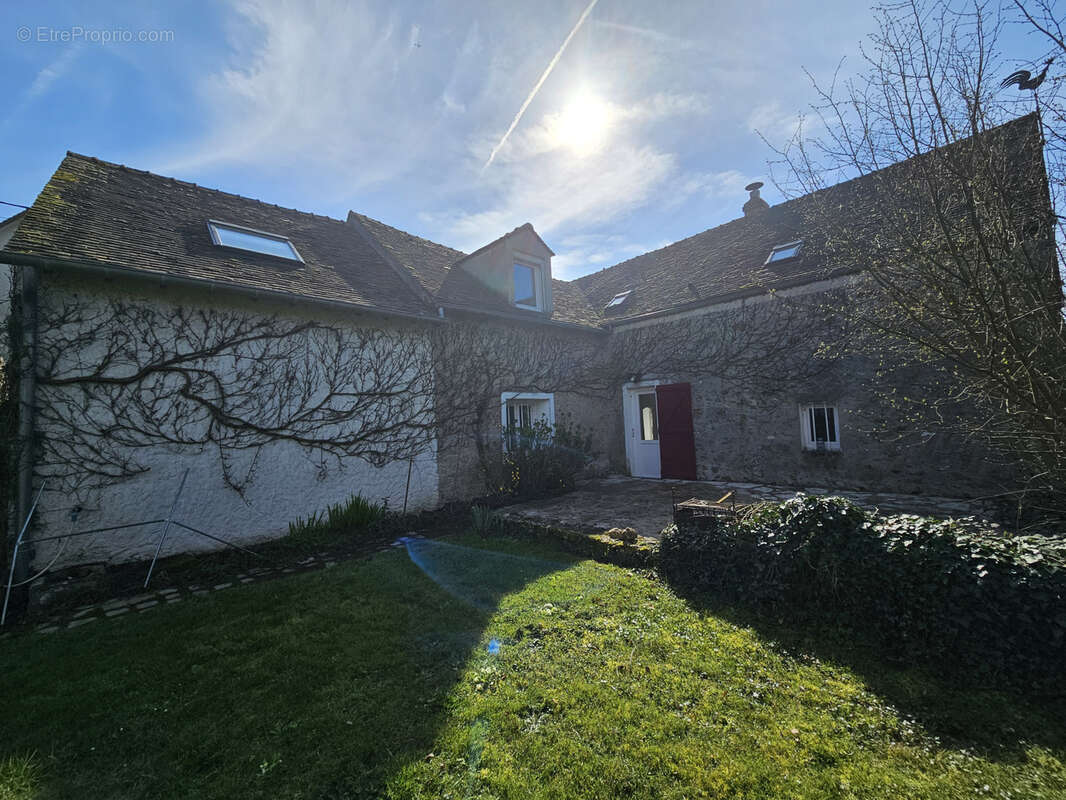 Maison à BRIIS-SOUS-FORGES