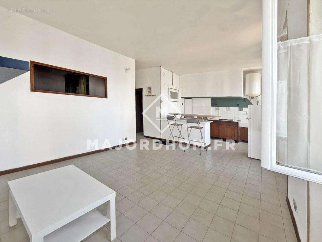 Appartement à MARSEILLE-5E