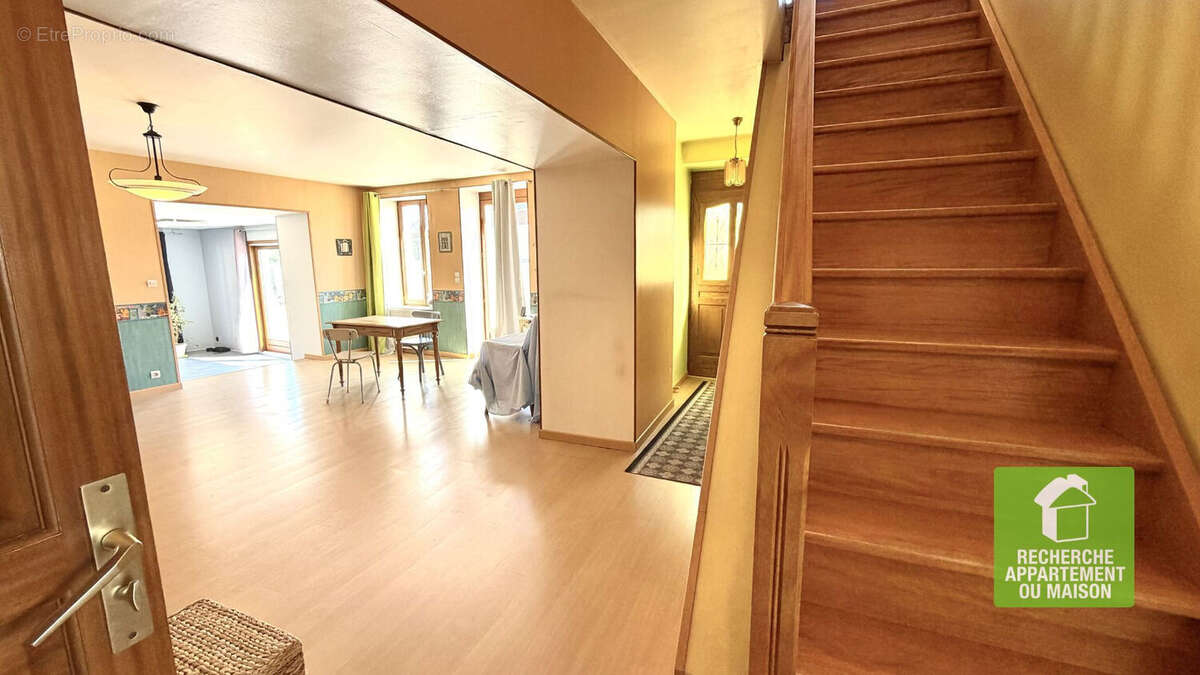 Maison à CHAVANOZ