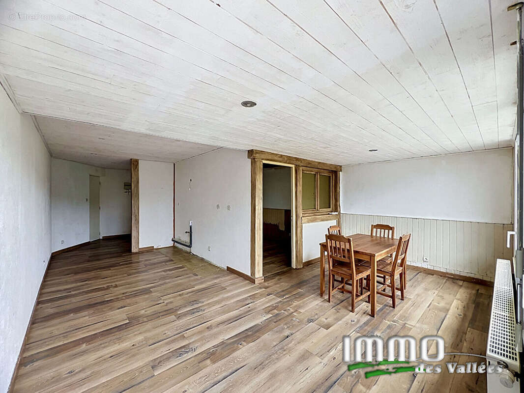 Appartement  à rénover avec terrasse et vue dégagée - photo 4