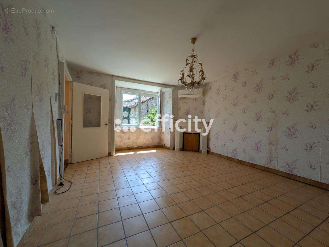 Maison 109 m² à Thouron  - photo 3