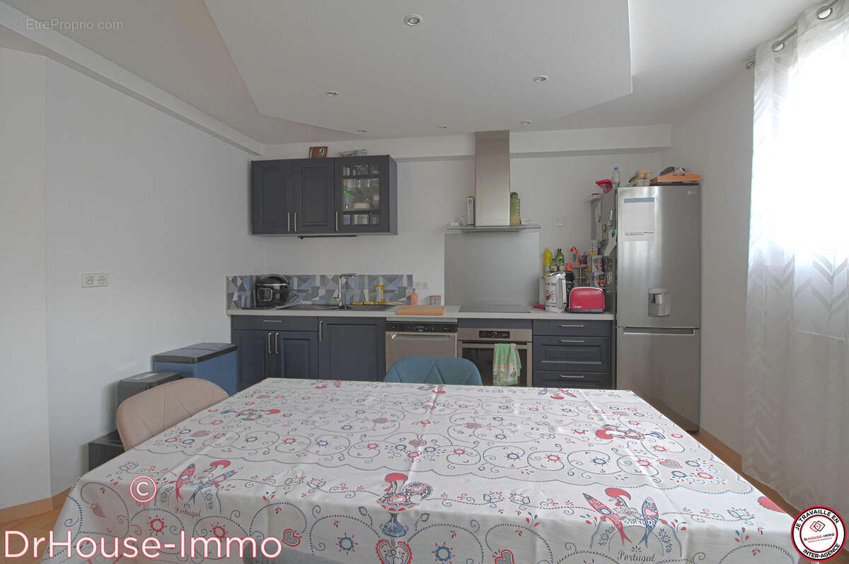 Appartement 92 m² à Fontenay-Le-Fleury  - photo 6