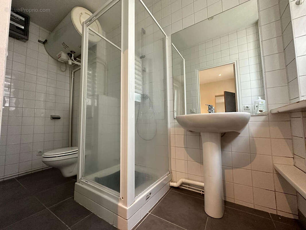 Appartement à PARIS-14E