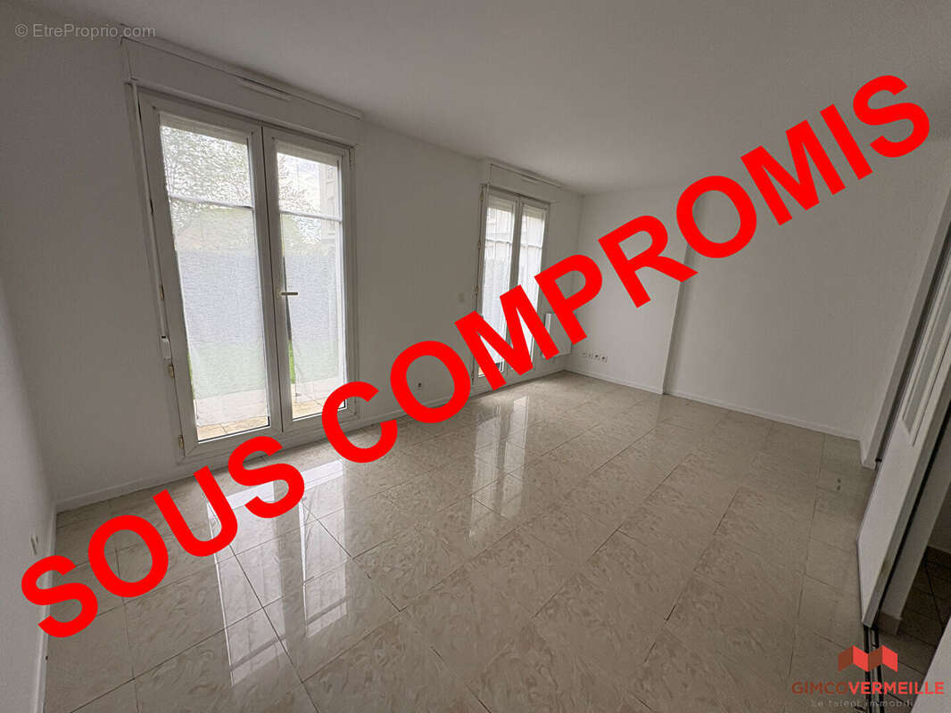Appartement à VOISINS-LE-BRETONNEUX