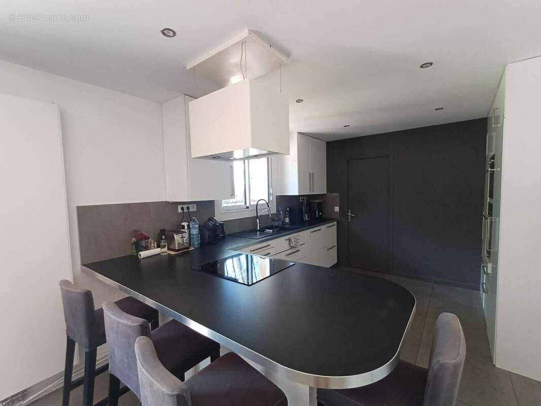 Maison 160 m² à Saint-Pierre-De-Lages  - photo 4