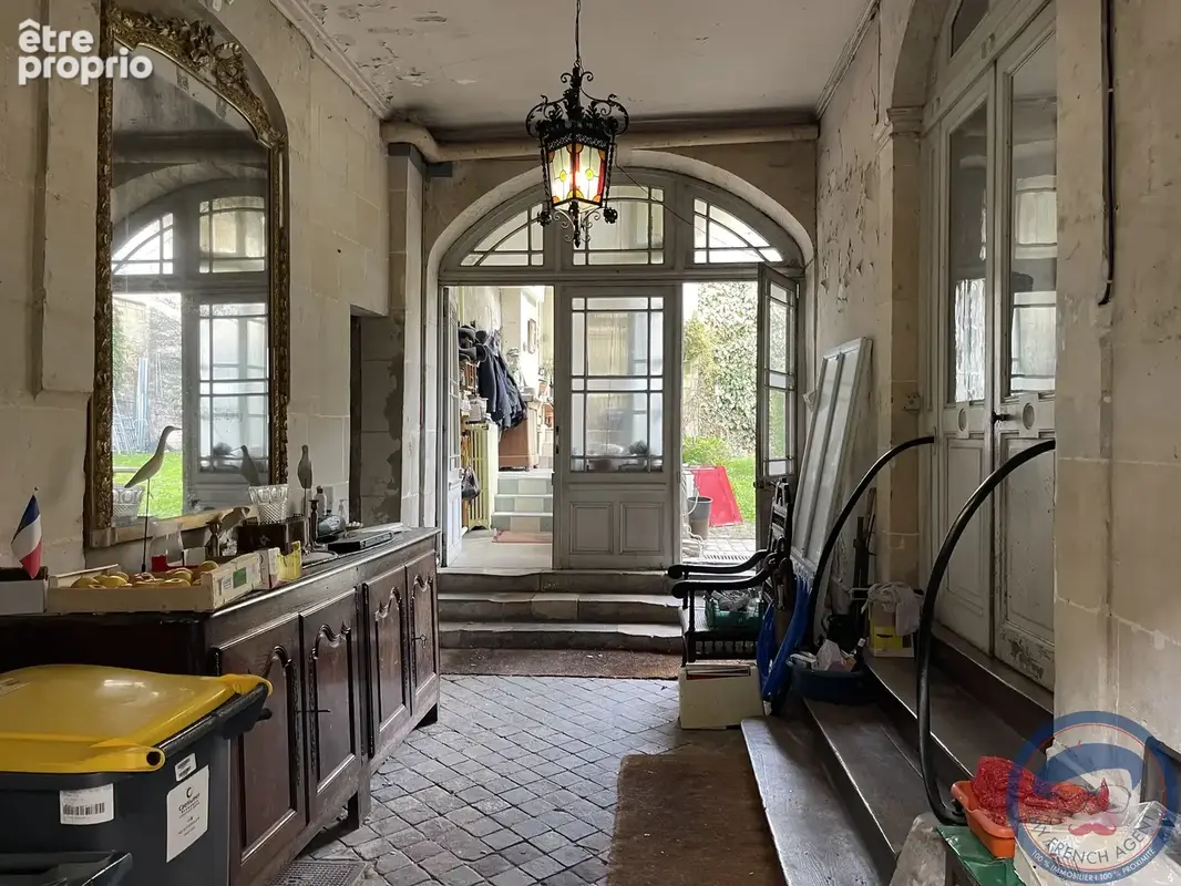 - CAEN. Propriété de caractère de 1870: 2 maisons reliées par un authentique porche équestre.1 365 000 Fai - photo 3