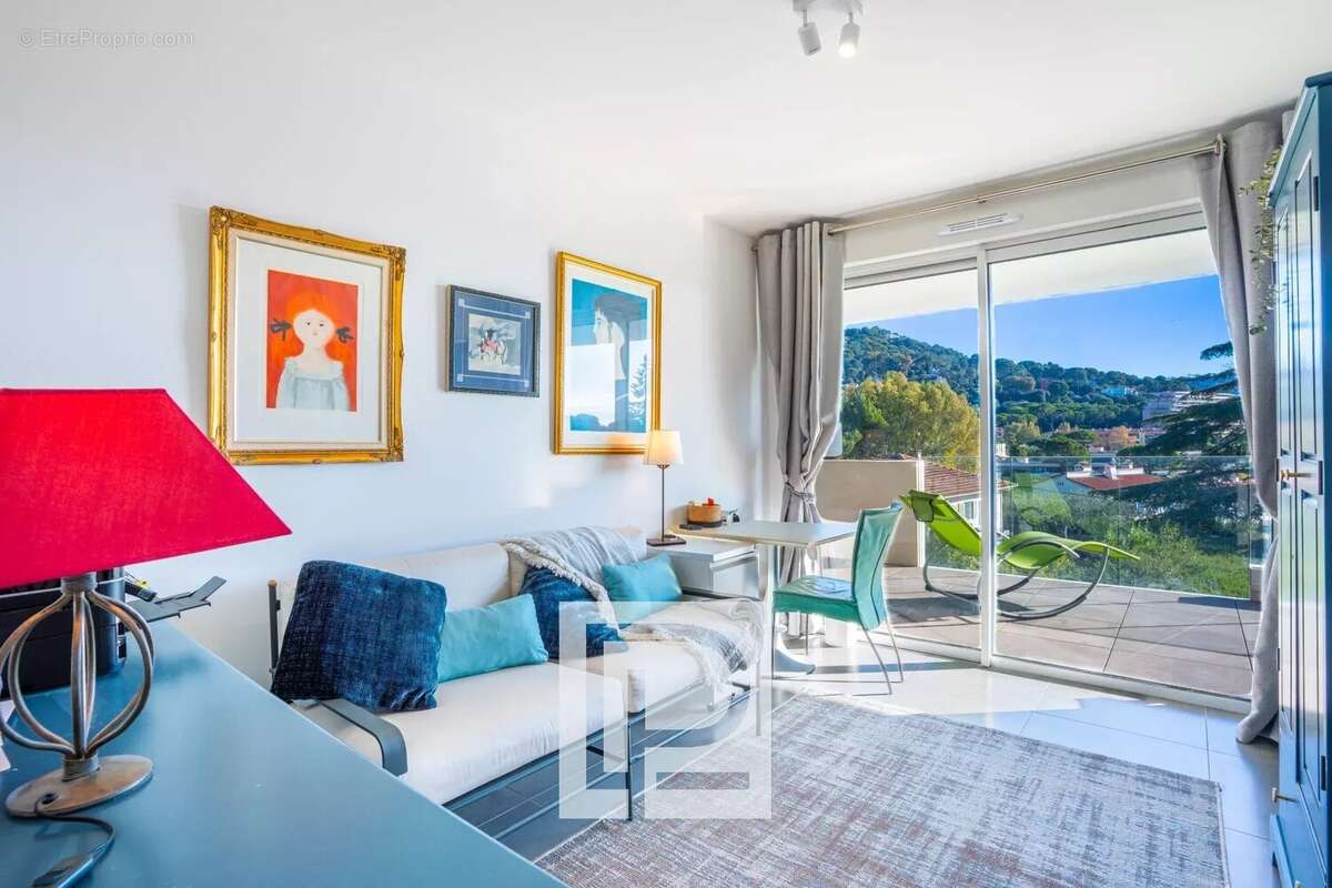 Appartement à LE CANNET