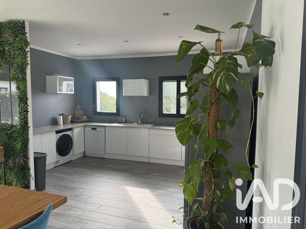 Maison 130 m² à Vauvert  - photo 3