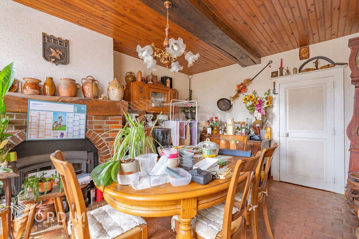 Maison à TREIGNY