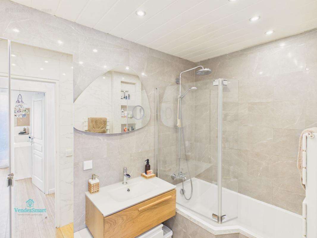 Appartement à VILLE-LA-GRAND