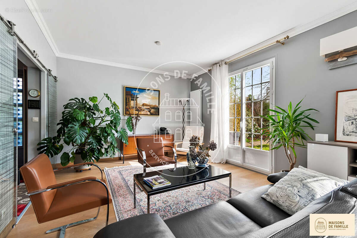 Maison à LA CELLE-SAINT-CLOUD