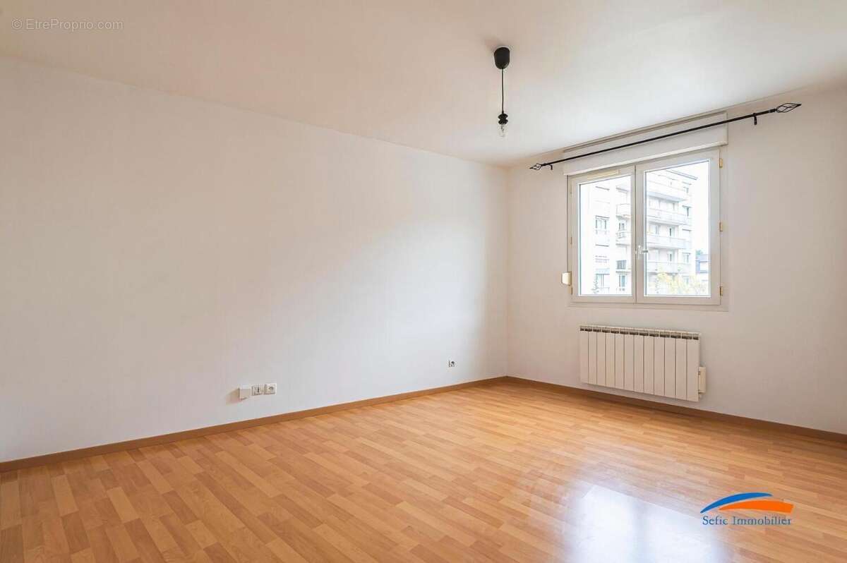  - Appartement à REIMS