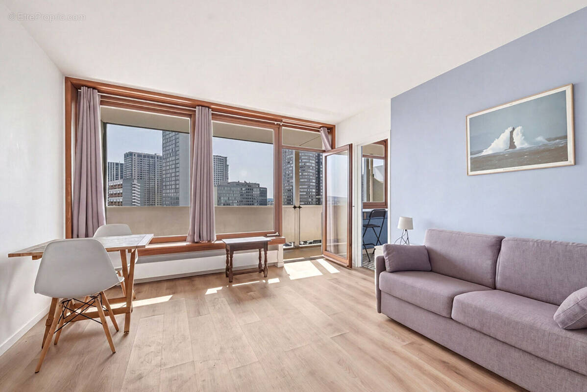 Appartement à PARIS-15E