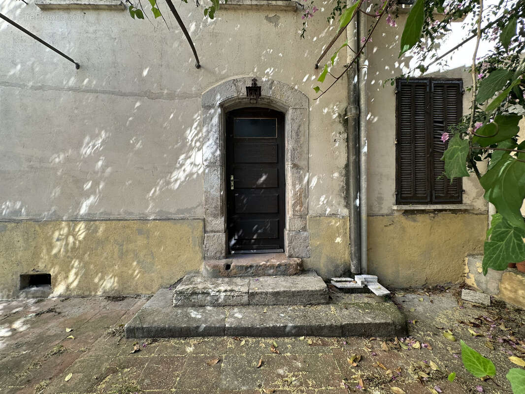 Appartement à CUERS