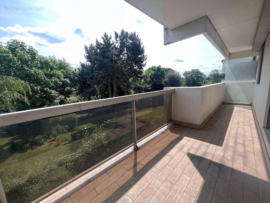 Appartement à SURESNES