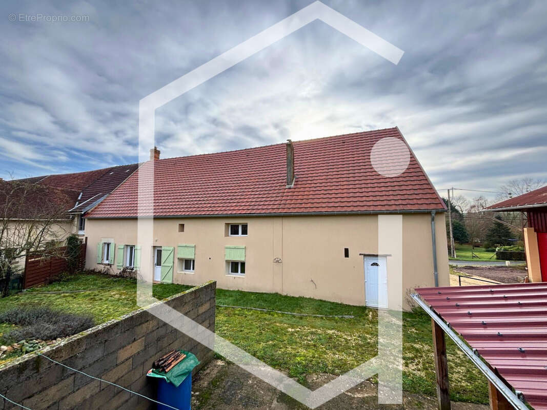 Maison à SAINT-PERE