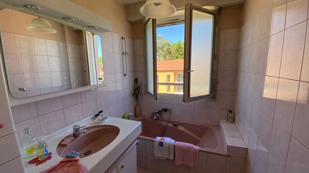 Appartement à FONTAINES-SUR-SAONE