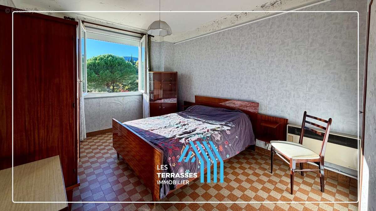 Maison à ROCHEMAURE