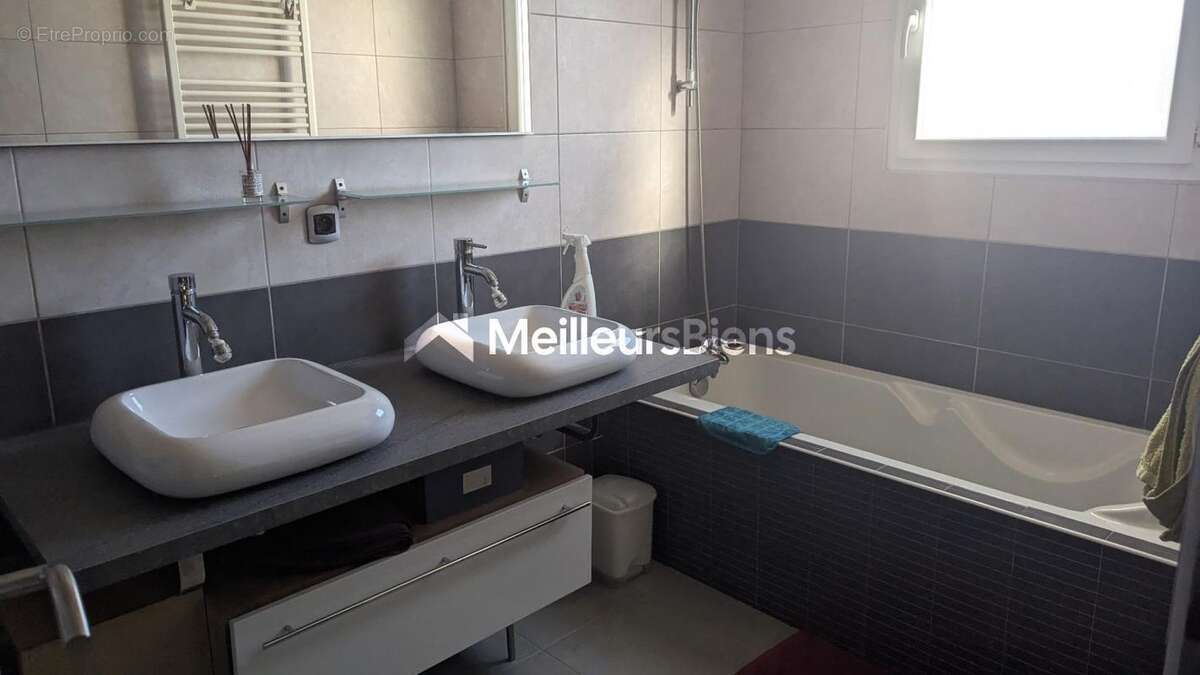 Gigean villa 4 chambres terrain clos 384 m² vaste pièce à vivre - photo 8