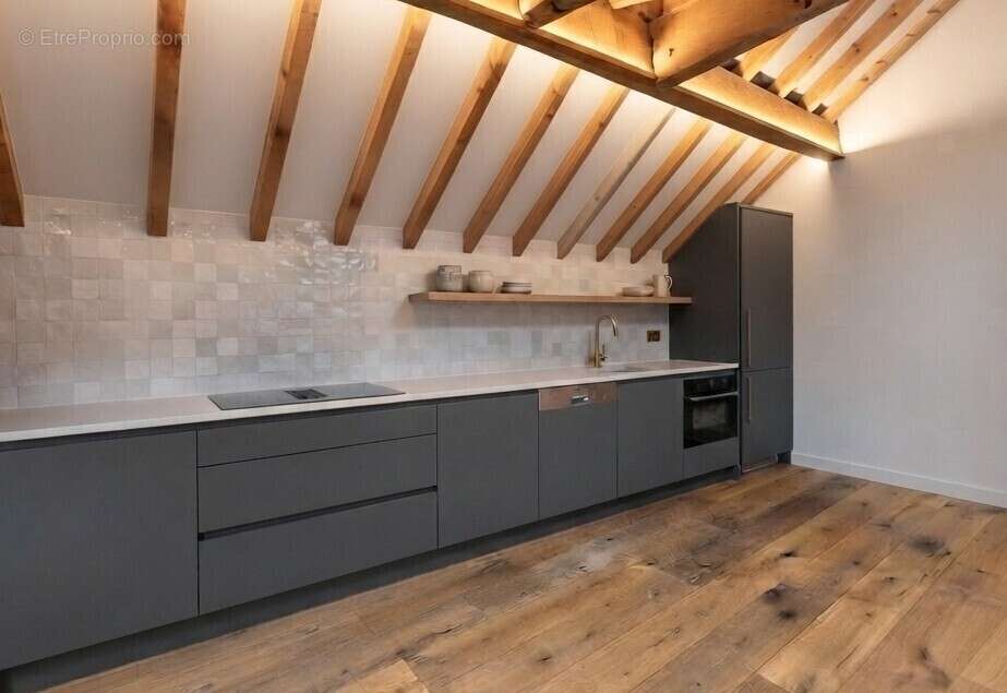 Appartement de caractère à aménager – Dernier étage – Centre-ville Fontainebleau - photo 5