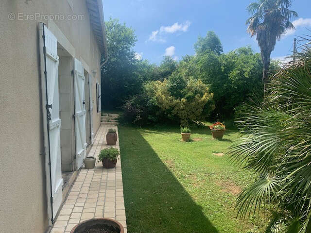 Maison à SAINT-DIZANT-DU-GUA